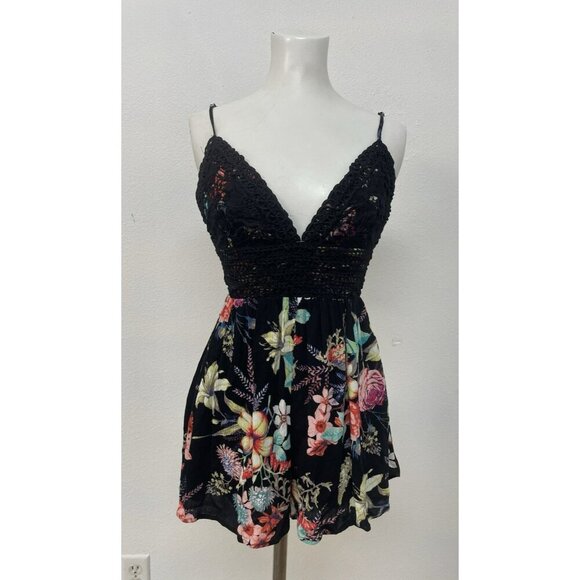 ILLA ILLA Dresses & Skirts - ILLA ILLA Romper Spaghetti Strap Tie Back Lined Crochet Halter V Neck Romper Med
